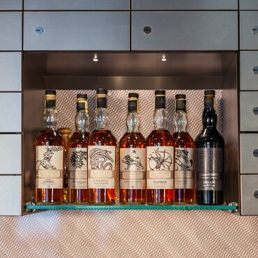 Opening Hours Bankers Bar Prague Hotel Hastal